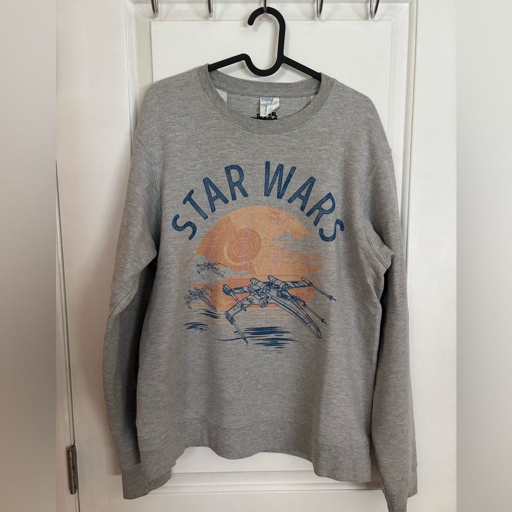 Star Wars Gray Sweater Medium